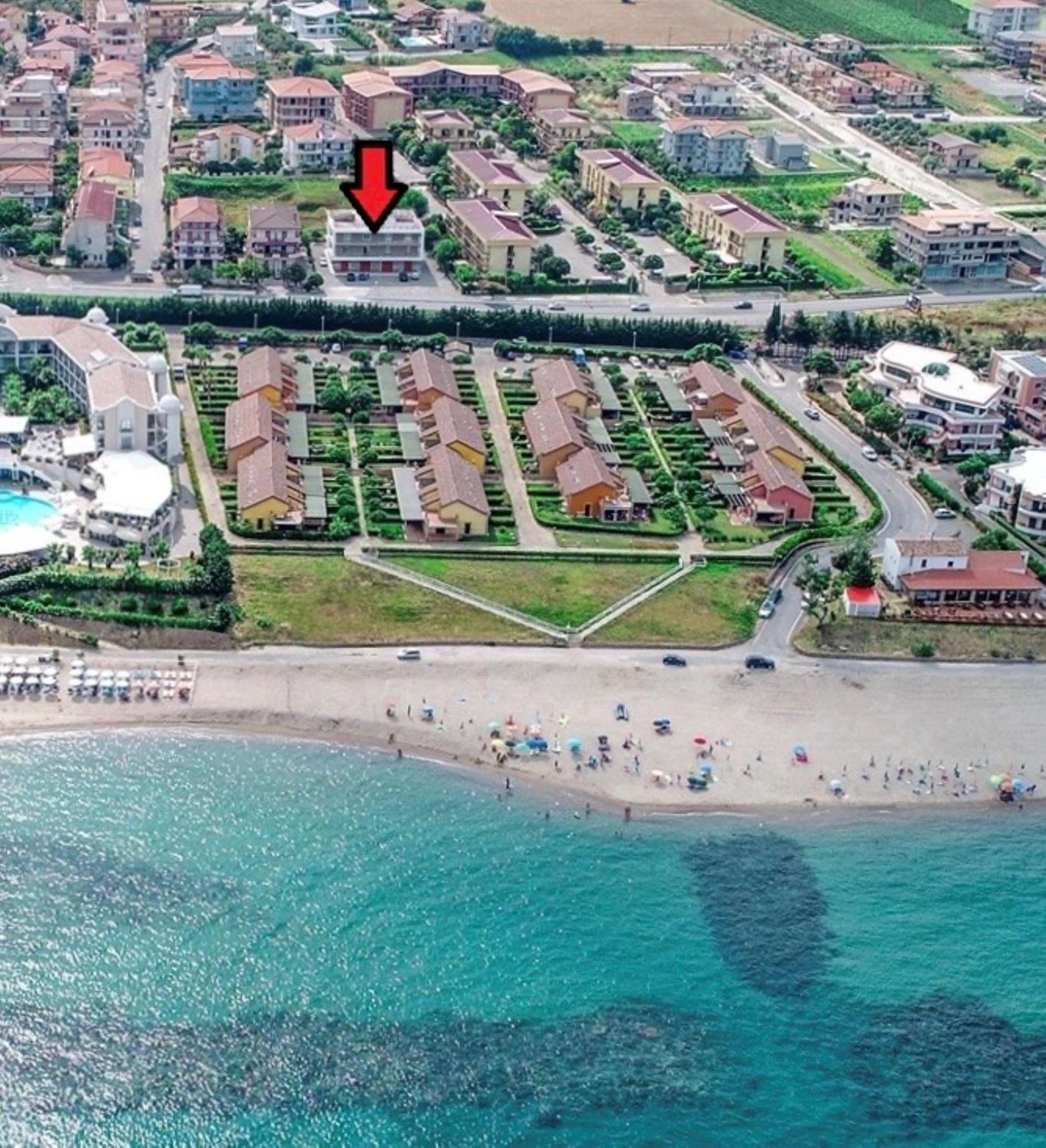 Red'S Apartments Torre Melissa Dış mekan fotoğraf